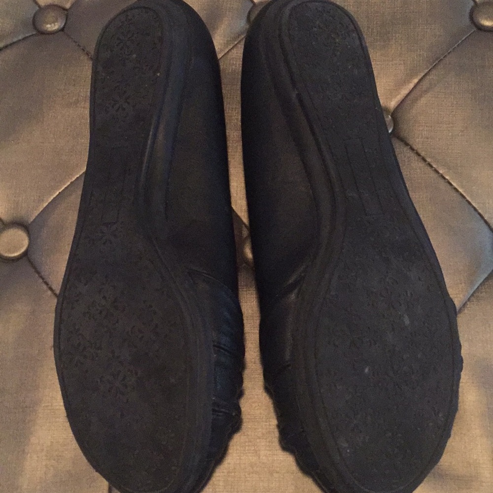Cute and comfy black flats - Picture 5 of 5